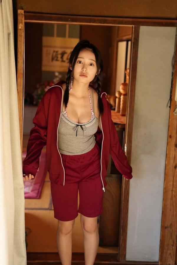   白濱美兎《うさぎおいし》性感比基尼与清纯户外写真 [43P]第15张图片