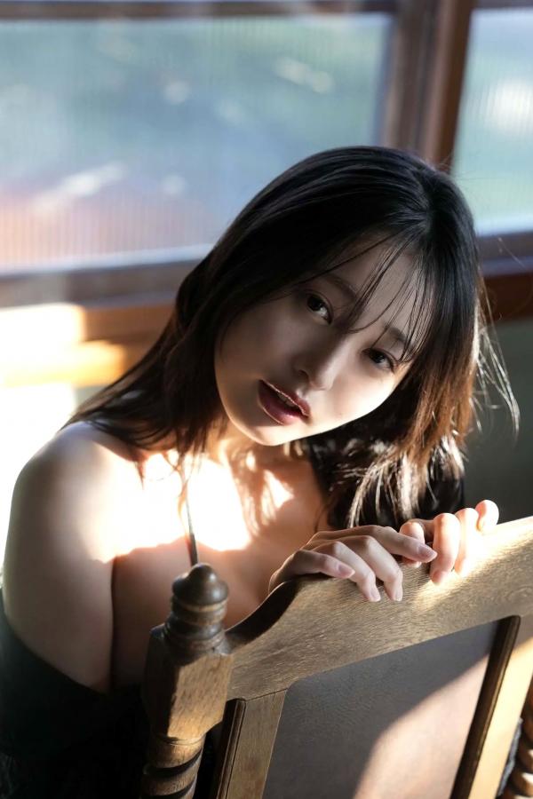   白濱美兎《うさぎおいし》性感比基尼与清纯户外写真 [43P]第31张图片