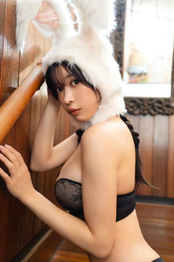   七瀬なな - なななな 日系甜美私房内衣与性感兔女郎写真 [54P]第32张图片