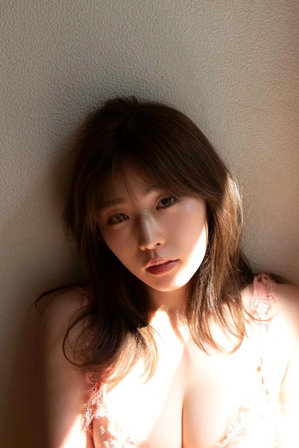   《花雨 - 真昼の出来事》日本女神清新户外性感内衣写真 [80P]第28张图片