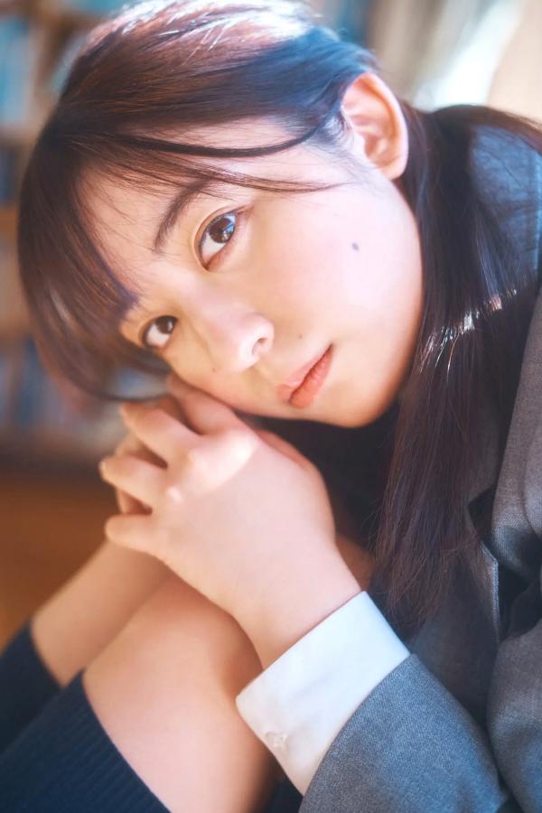   麻倉瑞季 - 制服グラビア～卒業の季節～ 校园教室毕业季纯欲白嫩比基尼写真 [36P]第3张图片
