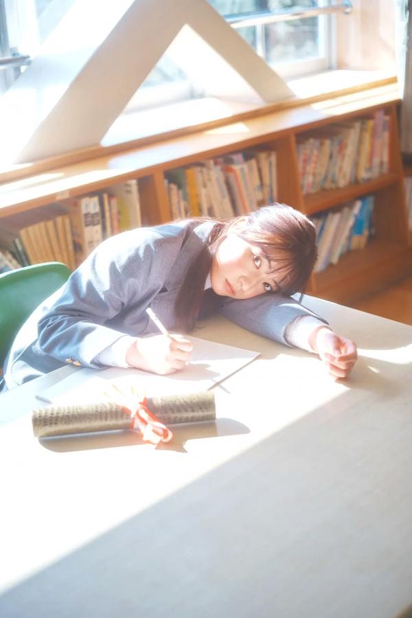   麻倉瑞季 - 制服グラビア～卒業の季節～ 校园教室毕业季纯欲白嫩比基尼写真 [36P]第14张图片