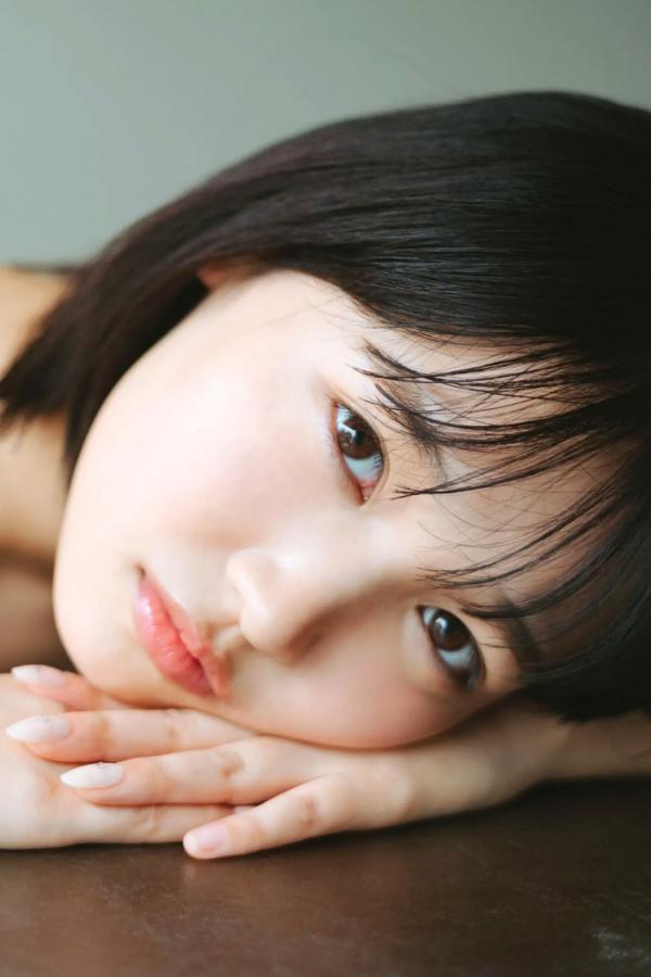   紀内乃秋 - 秘密の鍵 [56P] 日本清纯童颜美少女红色比基尼家居私房写真第2张图片