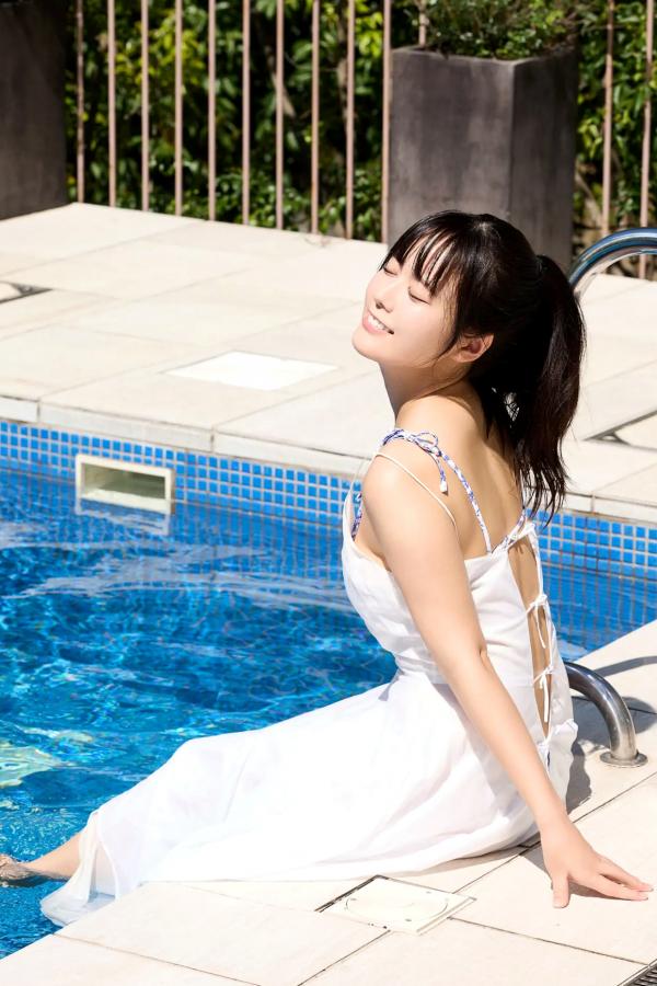   东云云《いつでもいっしょ！》日本性感女神家居内衣与泳池私房写真第3张图片