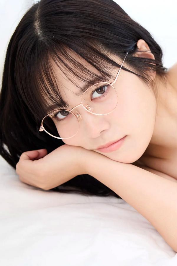   东云云《いつでもいっしょ！》日本性感女神家居内衣与泳池私房写真第29张图片