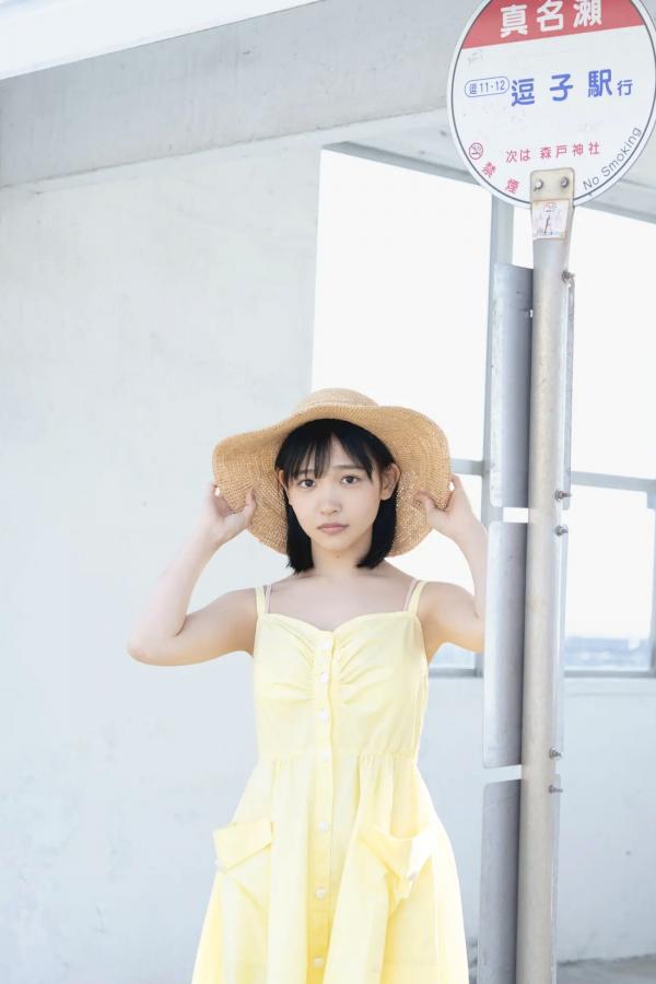   紀内乃秋 - 所属0日デビュー 阳光海边清纯比基尼与治愈连衣裙写真 [69P]第1张图片