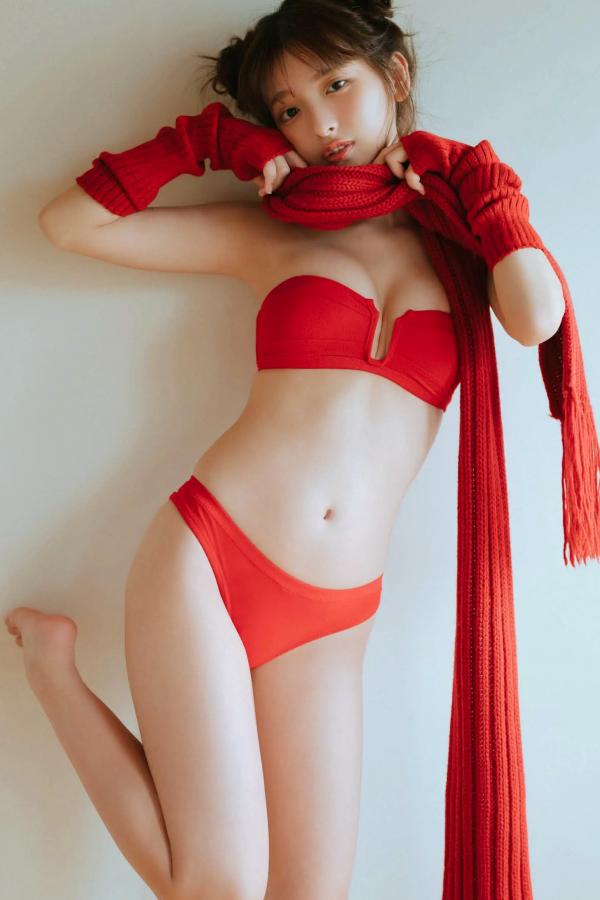 一ノ瀬瑠菜 一之濑瑠菜 一ノ瀬瑠菜《新しい扉》清纯海边比基尼性感写真 [127P]第34张图片