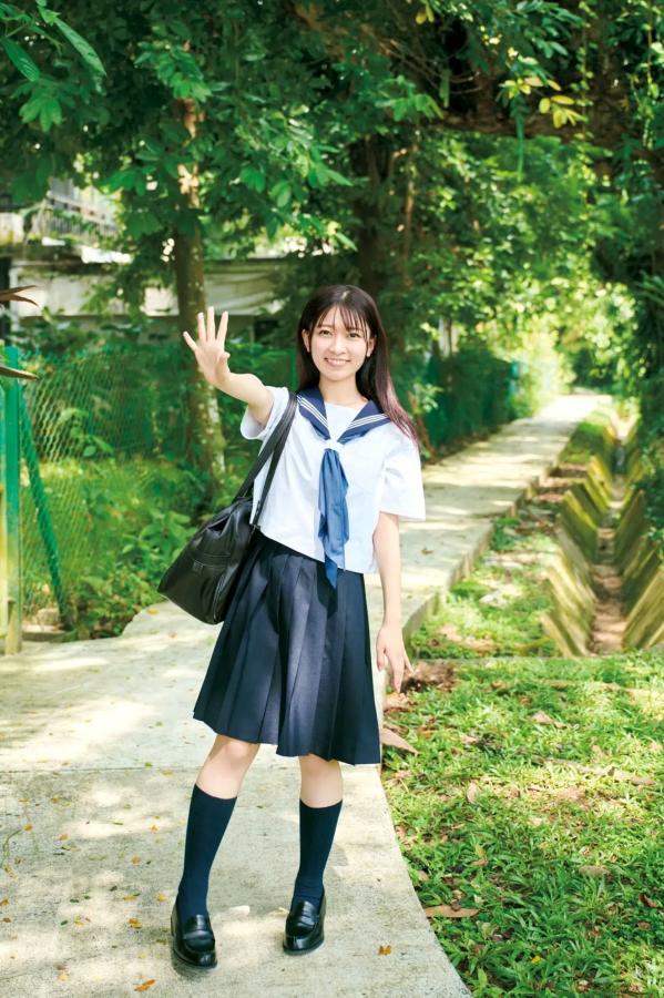   鈴原希実《届け》写真集 - 日本治愈系女神户外旅拍与优雅私房画报 [126P]第53张图片