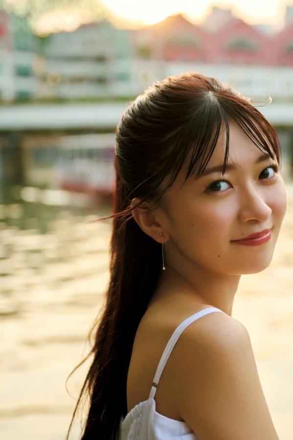   鈴原希実《届け》写真集 - 日本治愈系女神户外旅拍与优雅私房画报 [126P]第78张图片