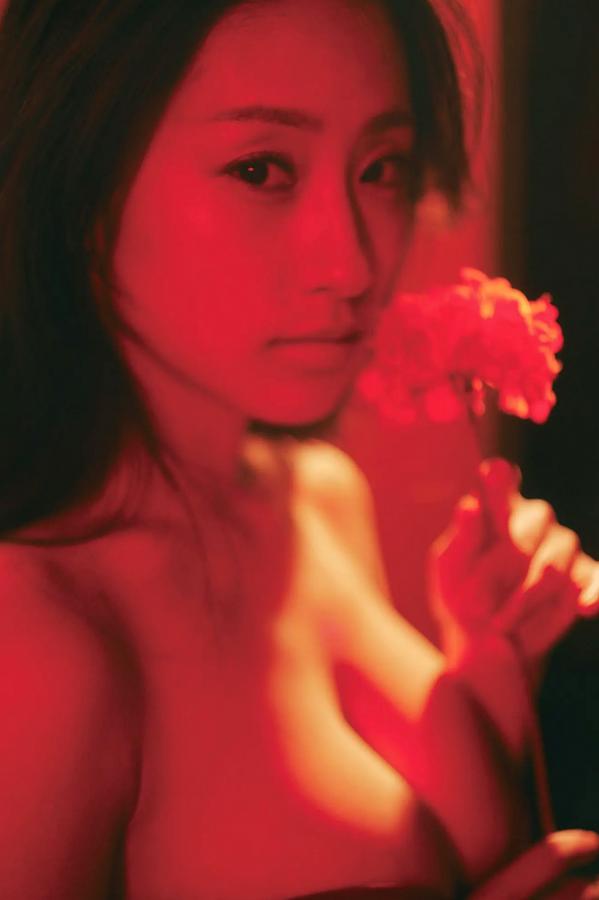 澄田綾乃  澄田綾乃 - From Twiligh To The Night 红色内衣性感魅惑私房写真 [41P]第41张图片