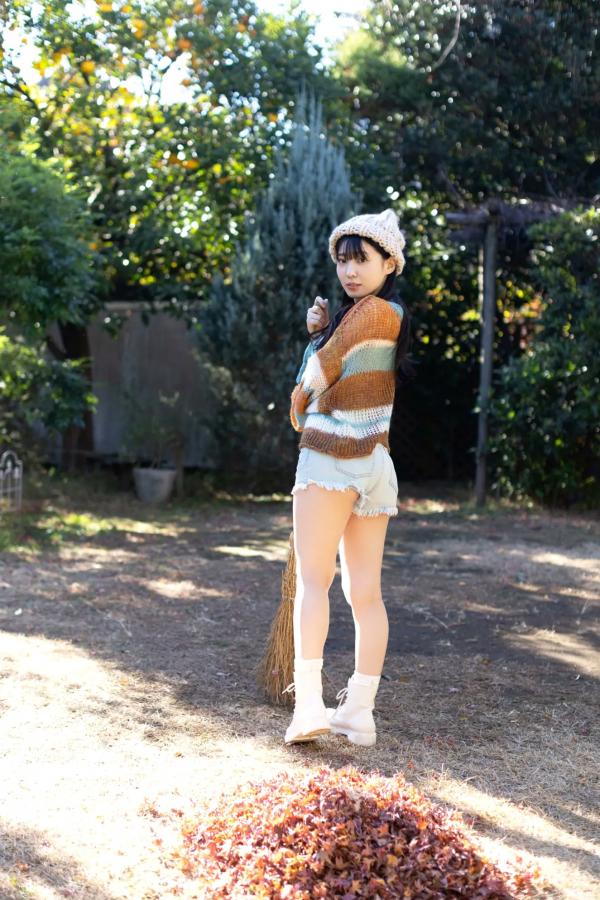   紫藤るい - ふんわり育ったよ [111P] 日本女神阳光私房性感黑丝诱惑写真第2张图片