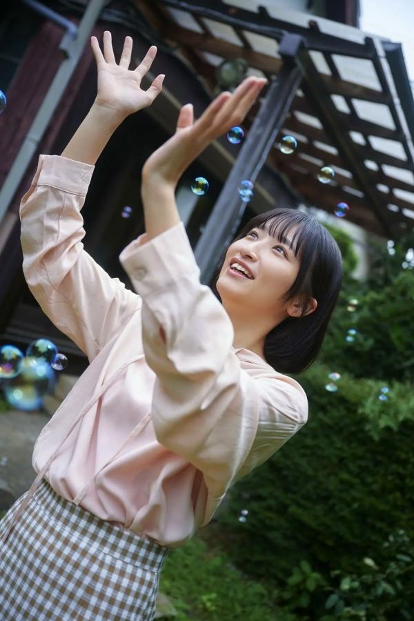   水野瞳 - 瞬間、恋に落ちる [81P] 日本清纯美少女家居比基尼性感写真第14张图片