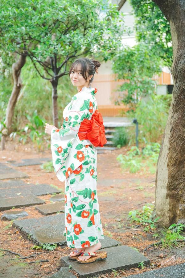   加藤綾乃 - なつやすみ！和服与浅色比基尼清新夏日写真 [54P]第9张图片
