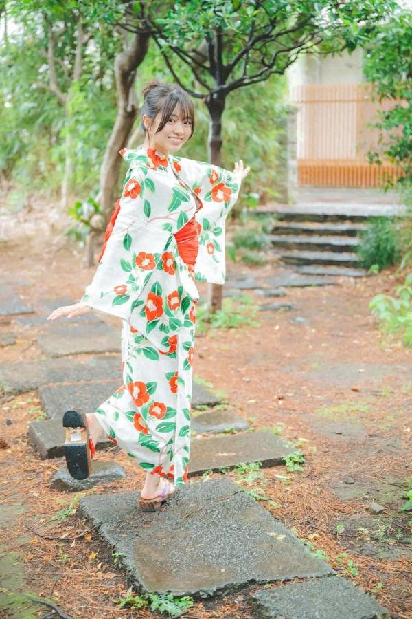   加藤綾乃 - なつやすみ！和服与浅色比基尼清新夏日写真 [54P]第10张图片