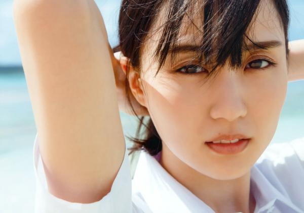    賀喜遥香 - まっさら [117P] 纯白比基尼海滩度假与都市清新街拍写真第16张图片