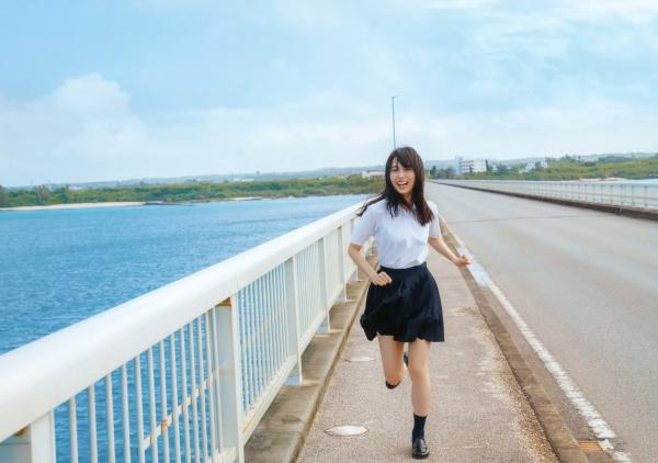    賀喜遥香 - まっさら [117P] 纯白比基尼海滩度假与都市清新街拍写真第18张图片