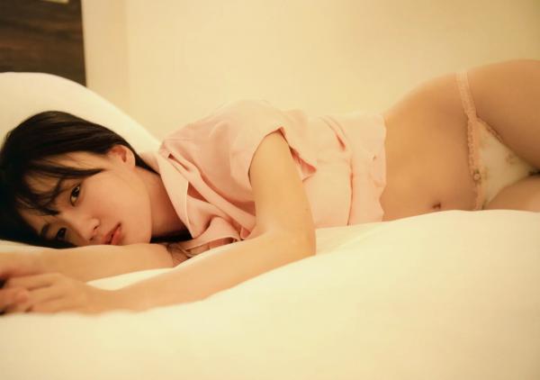    賀喜遥香 - まっさら [117P] 纯白比基尼海滩度假与都市清新街拍写真第79张图片