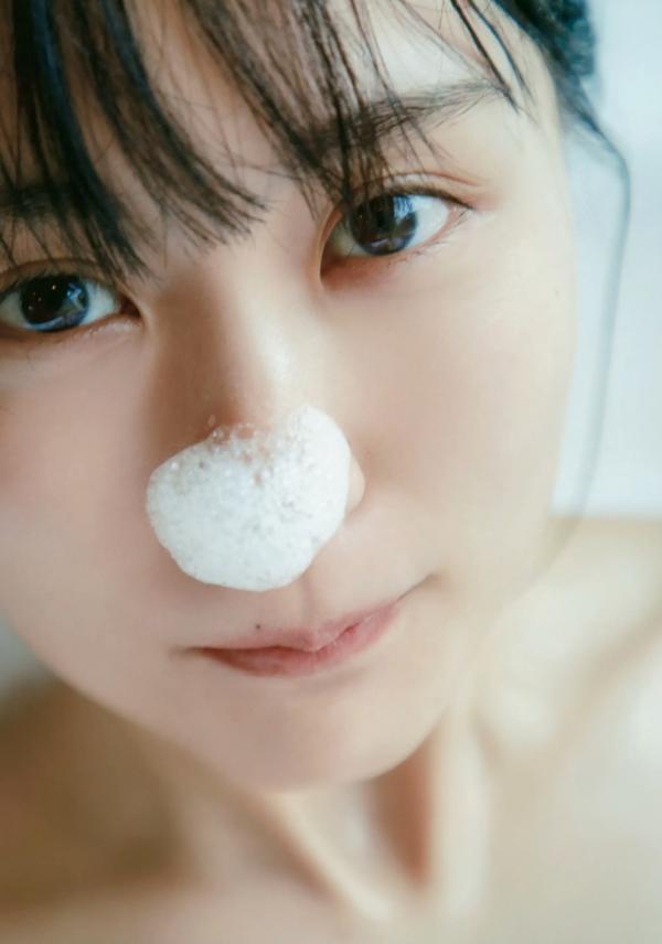    賀喜遥香 - まっさら [117P] 纯白比基尼海滩度假与都市清新街拍写真第91张图片