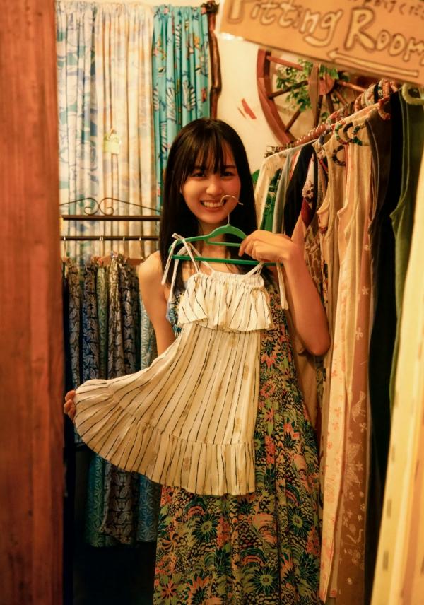    賀喜遥香 - まっさら [117P] 纯白比基尼海滩度假与都市清新街拍写真第93张图片