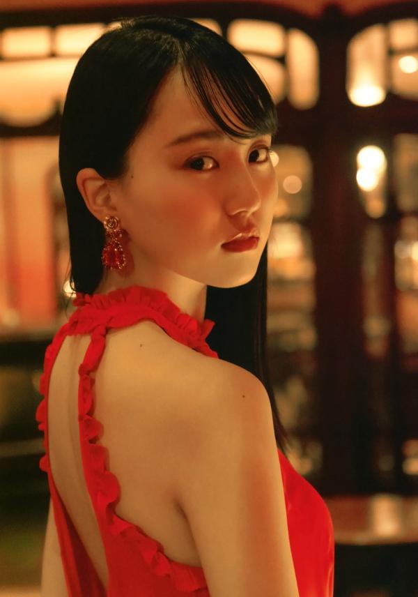    賀喜遥香 - まっさら [117P] 纯白比基尼海滩度假与都市清新街拍写真第113张图片