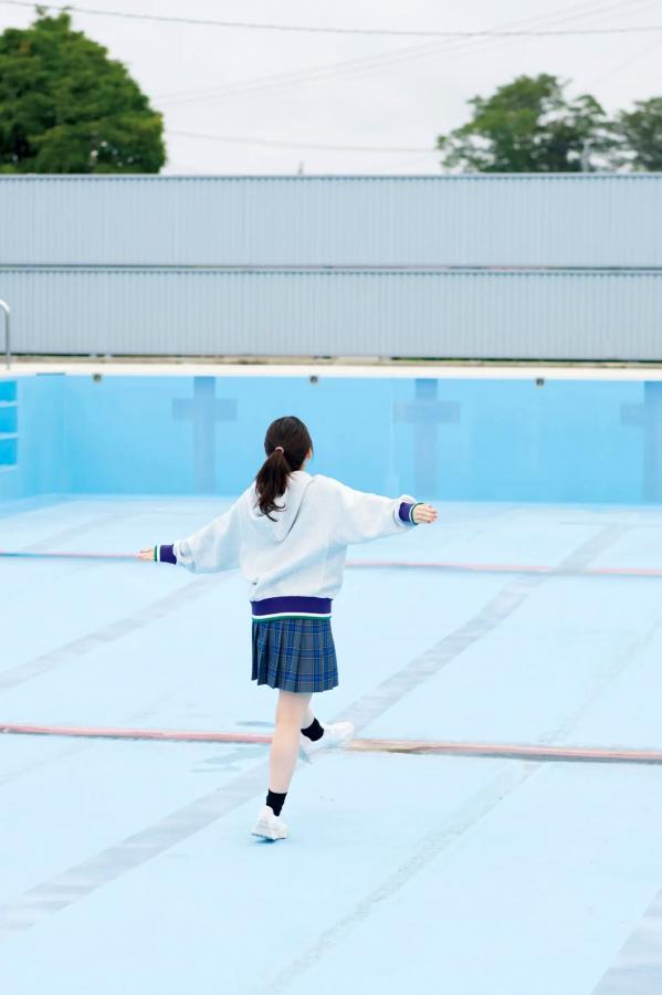    伊達さゆり写真集《あしあと》：清纯治愈系家居与沙滩戏水写真 [109P]第5张图片