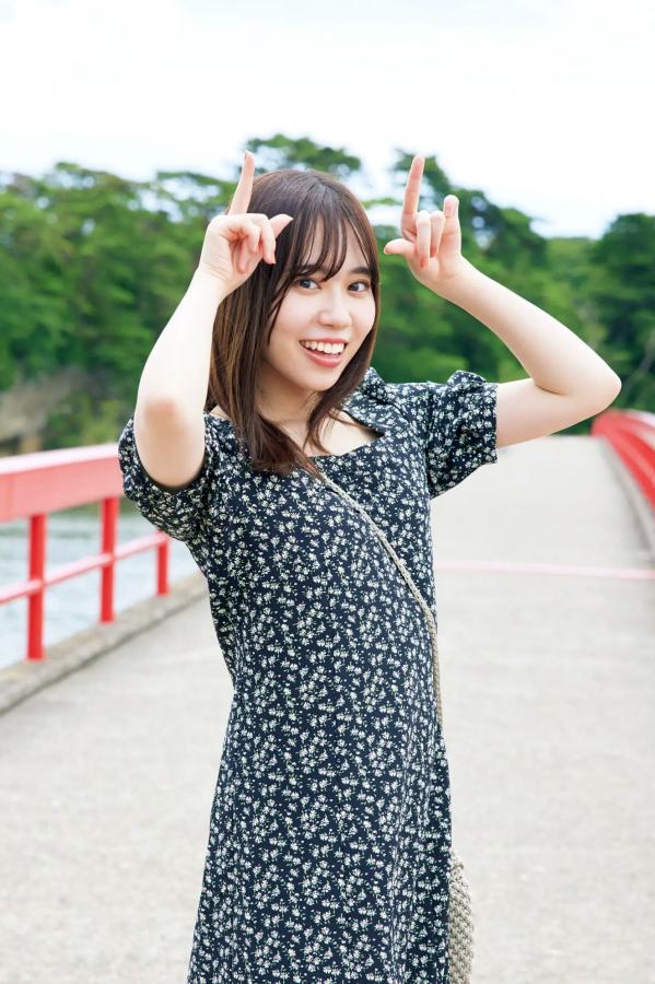    伊達さゆり写真集《あしあと》：清纯治愈系家居与沙滩戏水写真 [109P]第17张图片