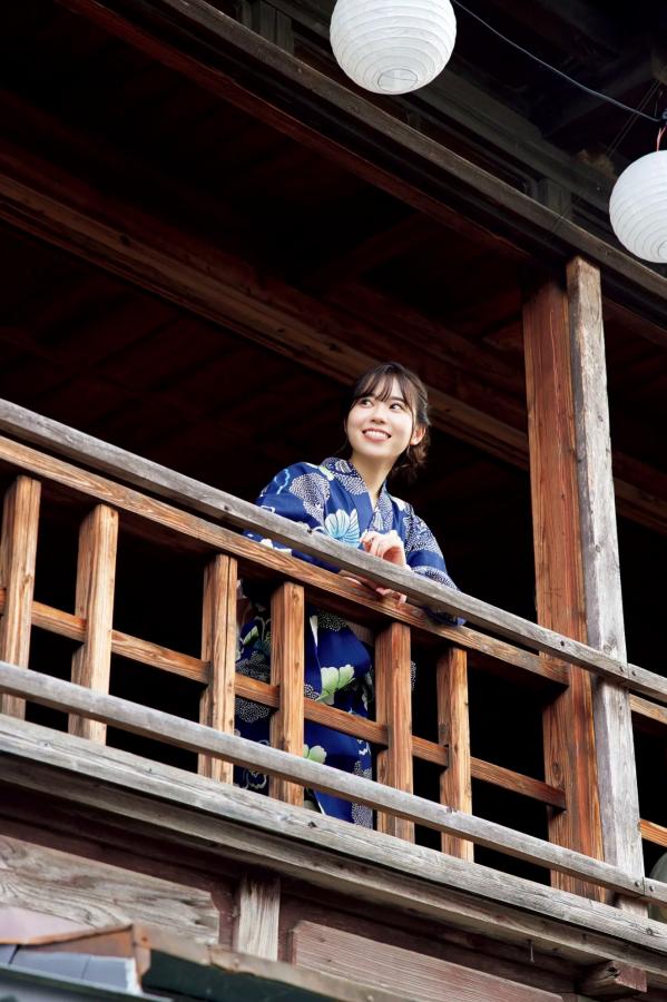    伊達さゆり写真集《あしあと》：清纯治愈系家居与沙滩戏水写真 [109P]第21张图片