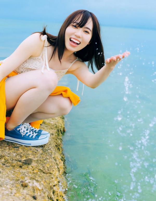    伊達さゆり写真集《あしあと》：清纯治愈系家居与沙滩戏水写真 [109P]第64张图片
