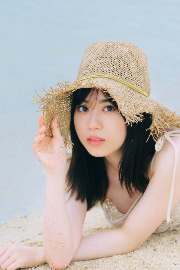    伊達さゆり写真集《あしあと》：清纯治愈系家居与沙滩戏水写真 [109P]第68张图片