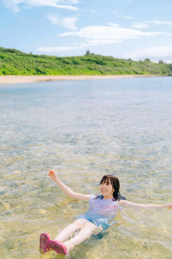    伊達さゆり写真集《あしあと》：清纯治愈系家居与沙滩戏水写真 [109P]第79张图片