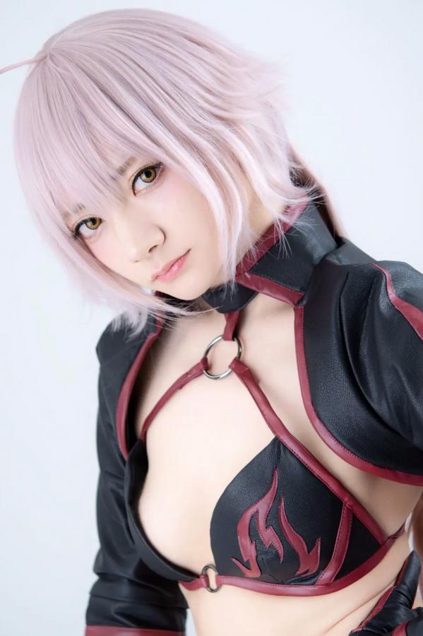    [Cosplay] 尊みを感じて桜井 - FGO黑贞德狂阶泳装性感私房写真 [162P]第97张图片