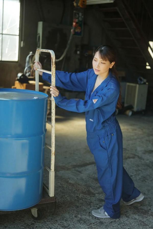   あまつまりな - 脱下连体服 室内性感内衣私房写真 [59P]第2张图片