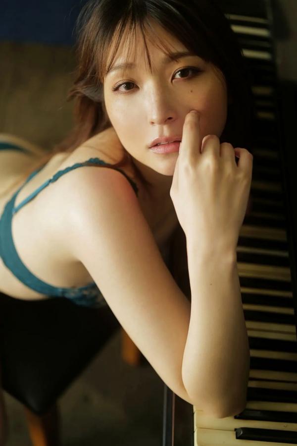   あまつまりな - 脱下连体服 室内性感内衣私房写真 [59P]第30张图片