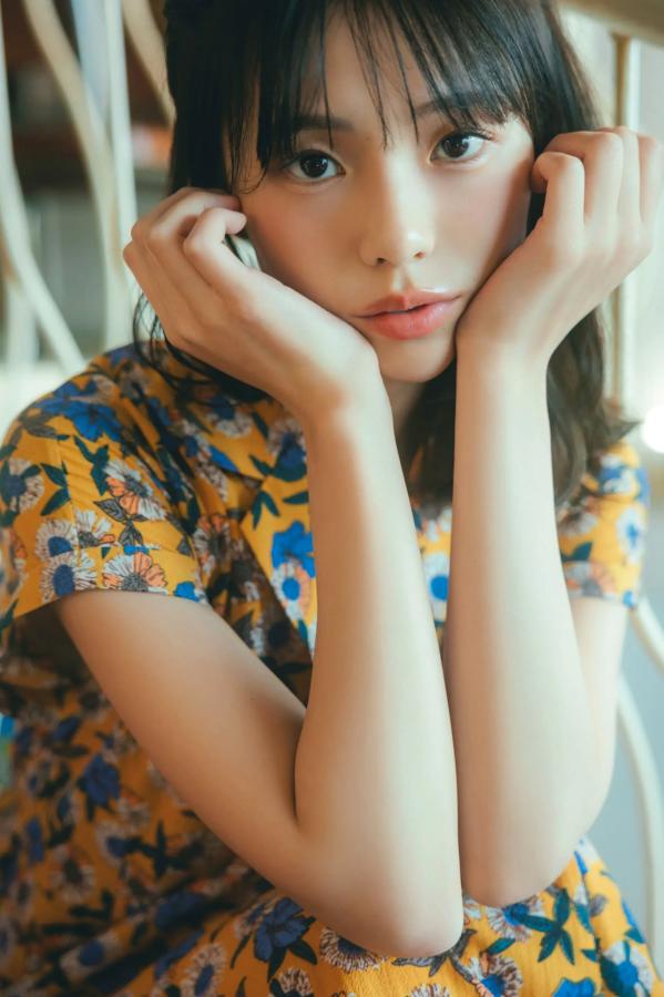   菊地姫奈 - カレンダーブック2026 [29P] 泳池比基尼与和服清新性感写真第20张图片