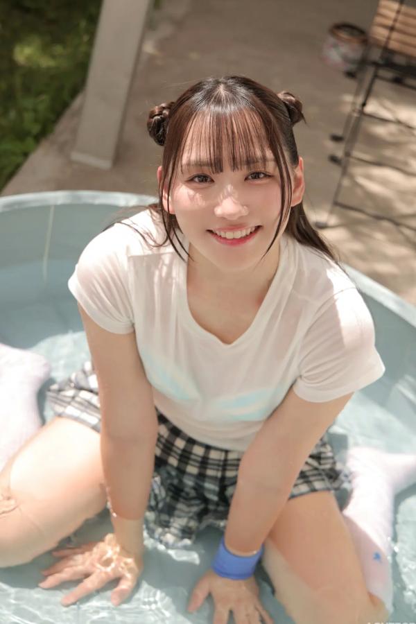   [LOVEPOP] Ume Hyakka 百花梅 Photoset 03 [82P] 清纯校服湿身戏水 蓝白条纹泳衣性感美腿写真第36张图片