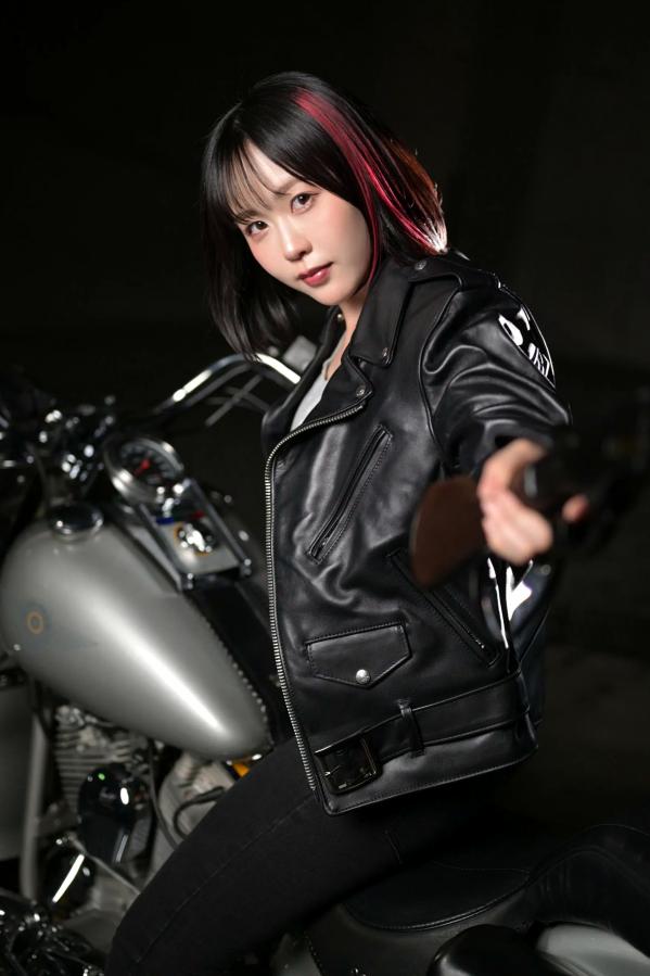   夜道雪 - 酷飒皮衣枪械写真 帅气机车女郎GUN ACTION[45P]第5张图片