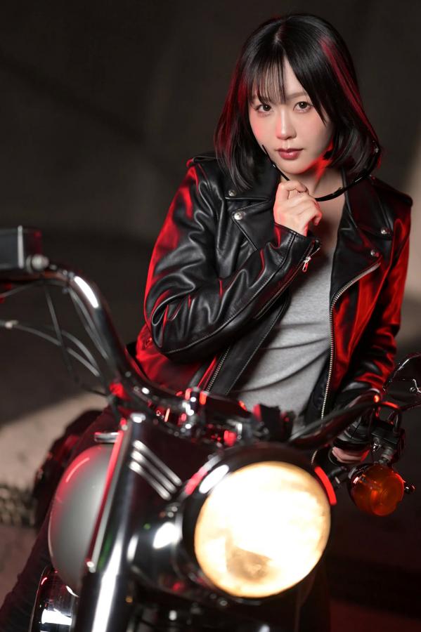   夜道雪 - 酷飒皮衣枪械写真 帅气机车女郎GUN ACTION[45P]第17张图片