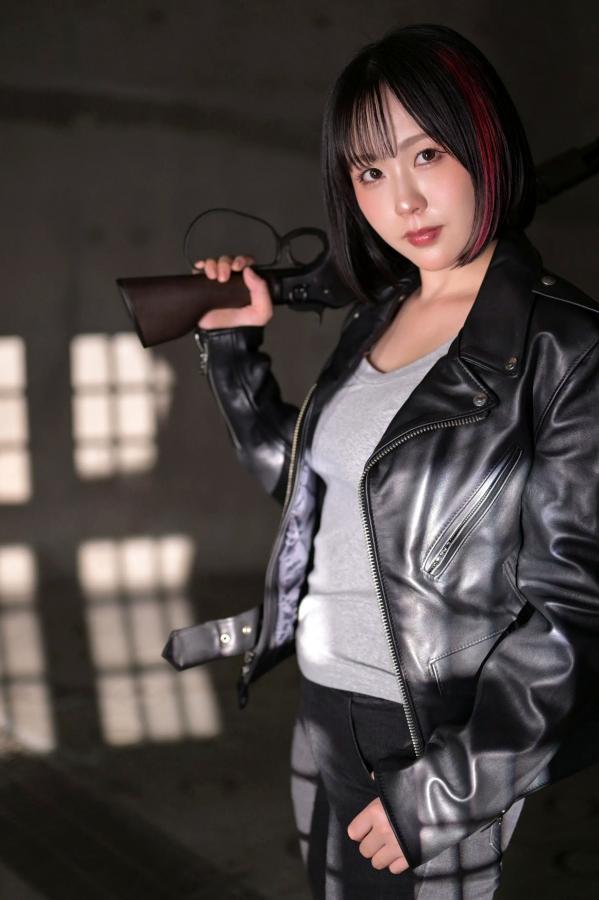   夜道雪 - 酷飒皮衣枪械写真 帅气机车女郎GUN ACTION[45P]第24张图片