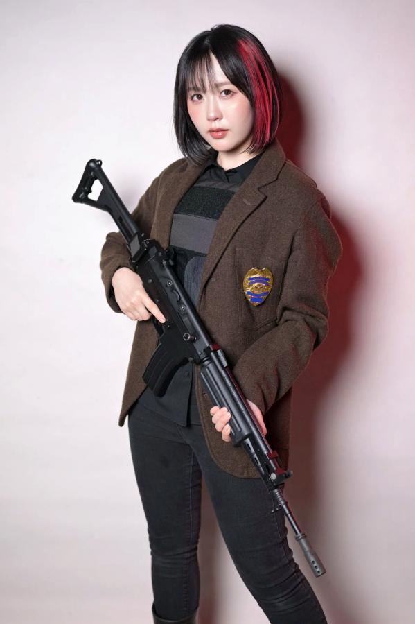   夜道雪 - 酷飒皮衣枪械写真 帅气机车女郎GUN ACTION[45P]第29张图片
