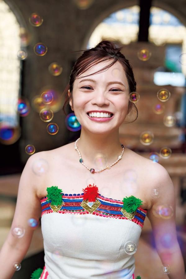   宮田愛萌 - Lilas写真集 [152P]：日本女神浴室湿身私房诱惑与清纯家居写真第17张图片