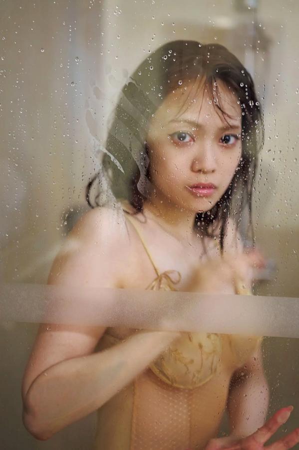  宮田愛萌 - Lilas写真集 [152P]：日本女神浴室湿身私房诱惑与清纯家居写真第28张图片