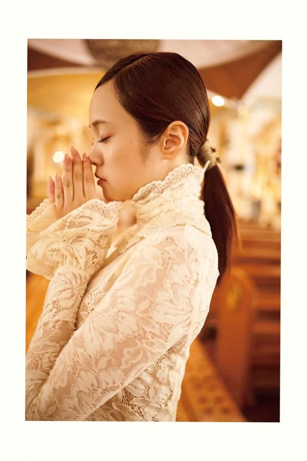  宮田愛萌 - Lilas写真集 [152P]：日本女神浴室湿身私房诱惑与清纯家居写真第49张图片