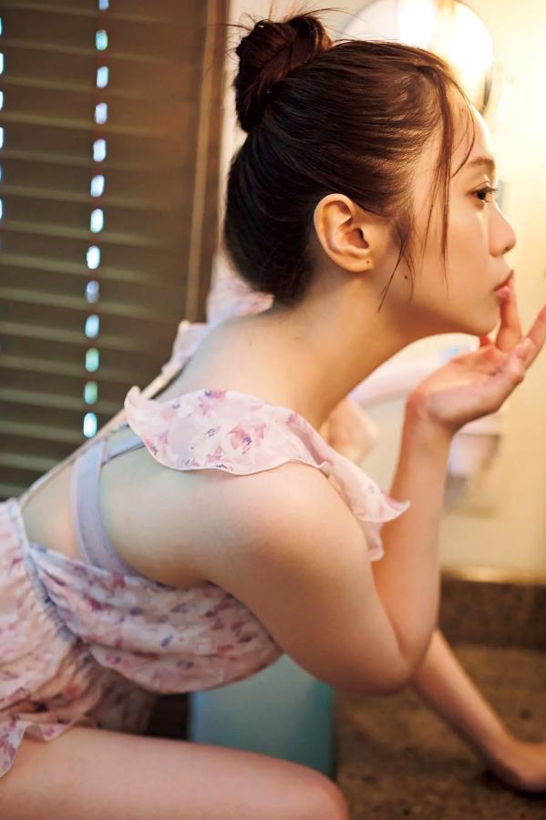   宮田愛萌 - Lilas写真集 [152P]：日本女神浴室湿身私房诱惑与清纯家居写真第57张图片