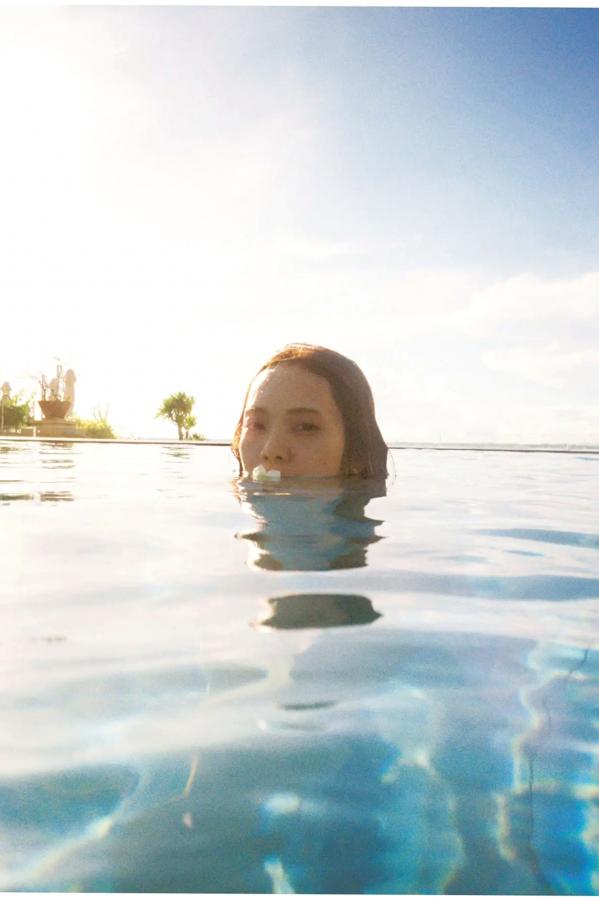   宮田愛萌 - Lilas写真集 [152P]：日本女神浴室湿身私房诱惑与清纯家居写真第118张图片