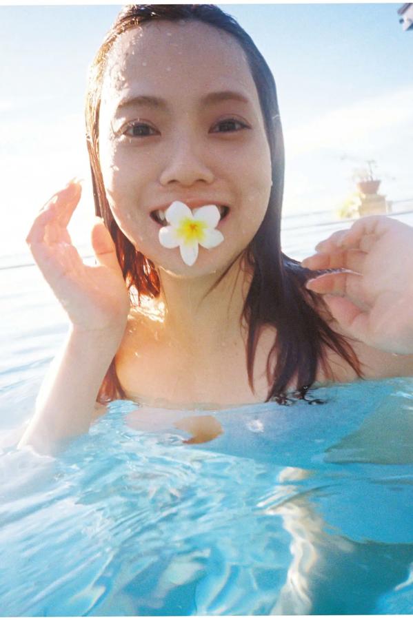   宮田愛萌 - Lilas写真集 [152P]：日本女神浴室湿身私房诱惑与清纯家居写真第120张图片