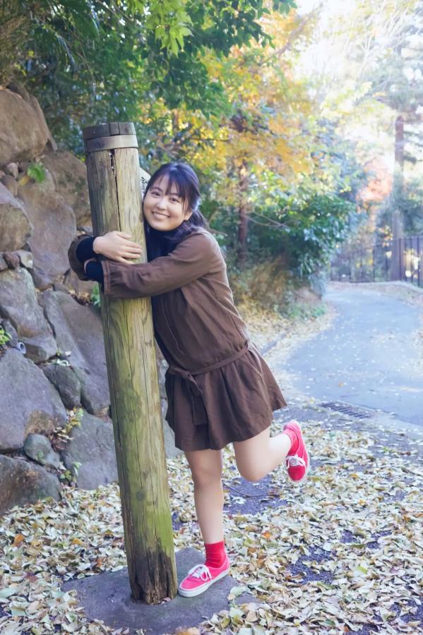   福井梨莉華《二十岁之冬》日系清纯童颜巨乳比基尼家居写真 [76P]第9张图片