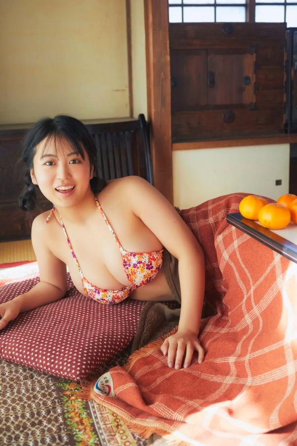   福井梨莉華《二十岁之冬》日系清纯童颜巨乳比基尼家居写真 [76P]第51张图片