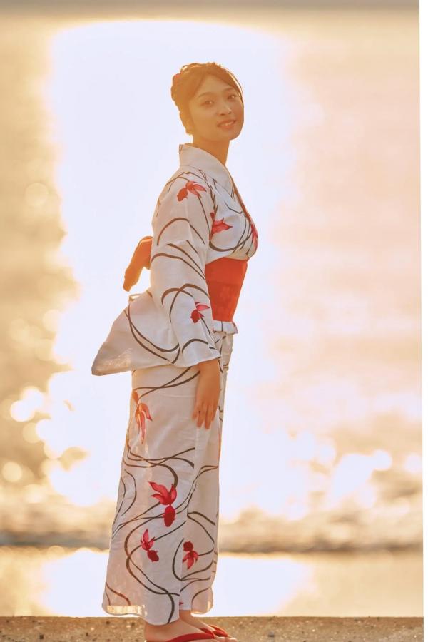   沢美沙樹《美圧天使》海边蓝色比基尼与日式和服风情性感写真 [58P]第35张图片