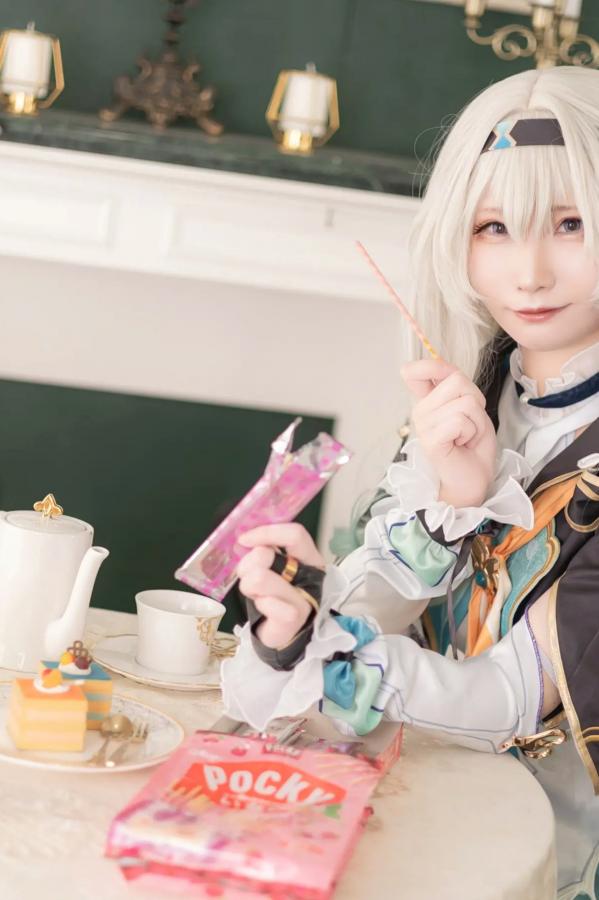   [Cosplay] Atsuki あつき 崩坏星穹铁道银狼流萤兔女郎性感角色扮演写真第1张图片