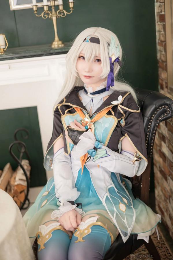   [Cosplay] Atsuki あつき 崩坏星穹铁道银狼流萤兔女郎性感角色扮演写真第8张图片